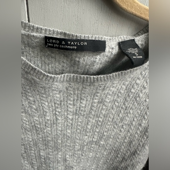 Lord & Taylor Cashmere Sweater - Picture 2 of 6